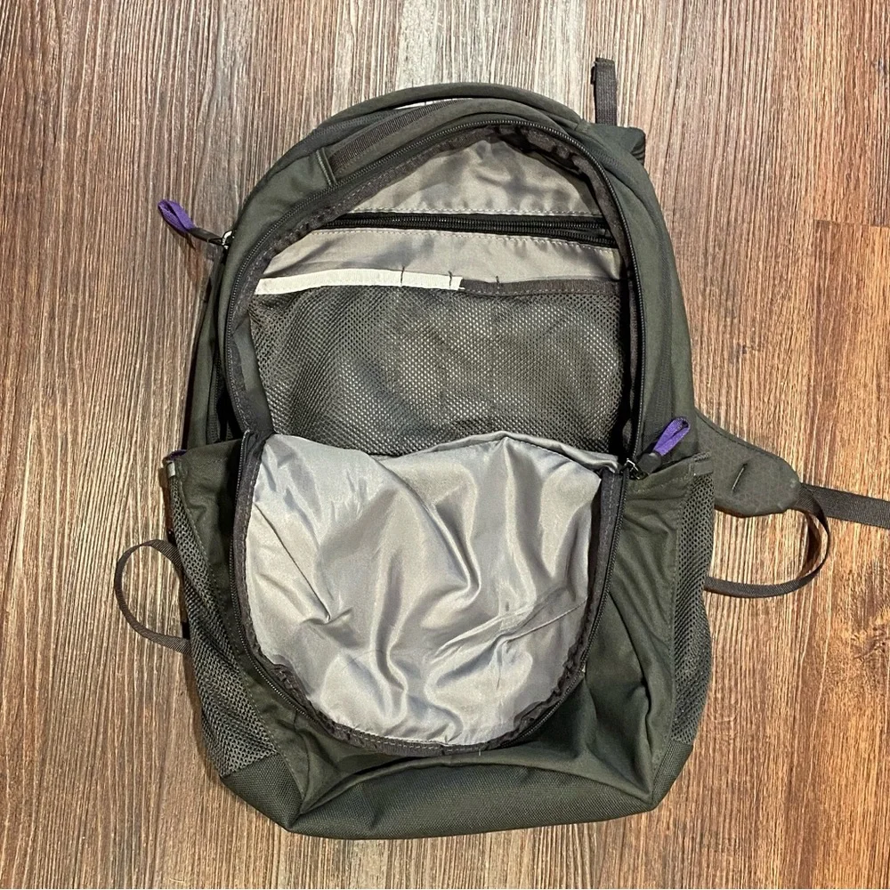 The north face backpack - Picture 3 of 5